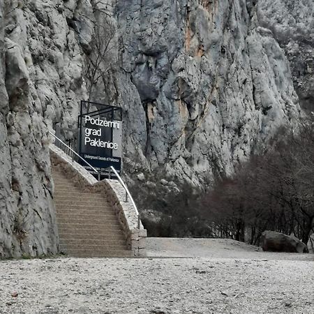 Apartmani Quattro Starigrad Paklenica Εξωτερικό φωτογραφία
