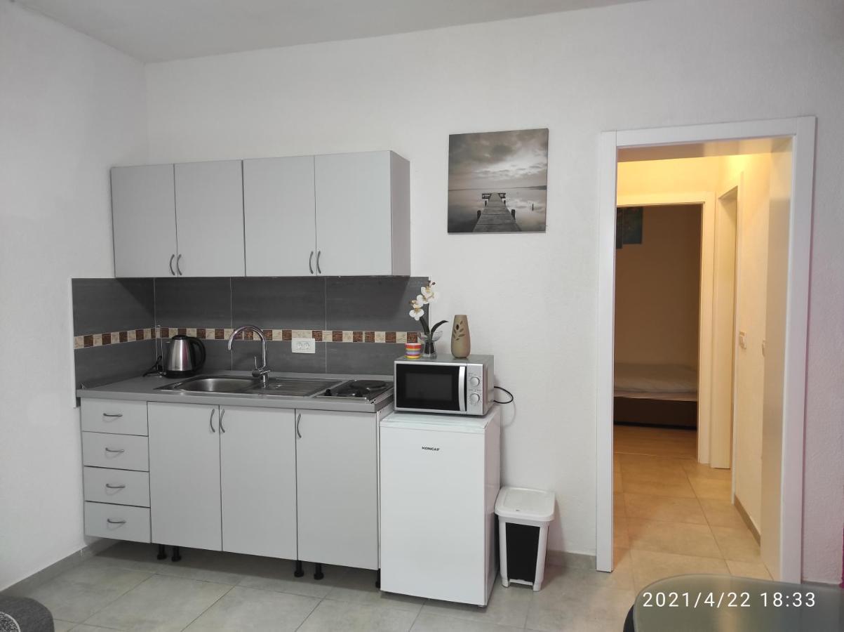 Apartmani Quattro Starigrad Paklenica Εξωτερικό φωτογραφία