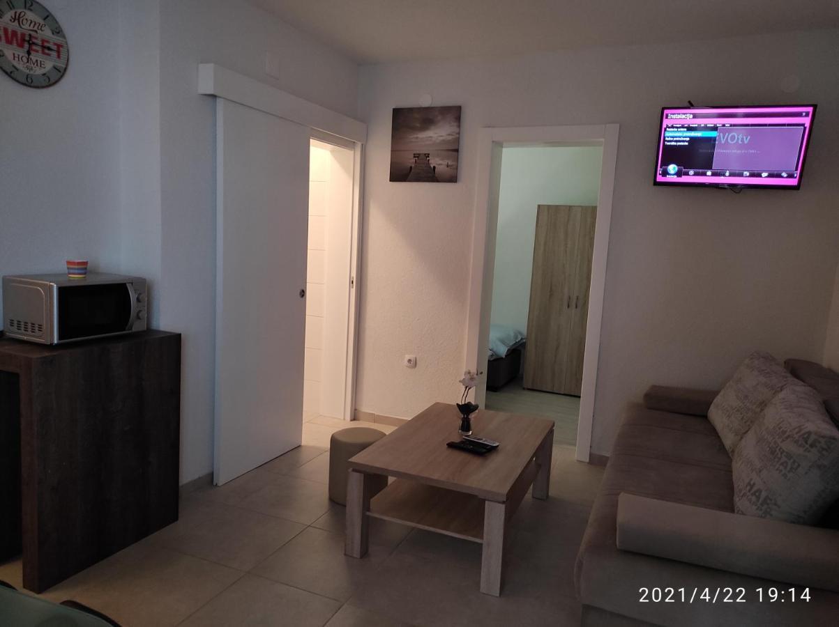 Apartmani Quattro Starigrad Paklenica Εξωτερικό φωτογραφία