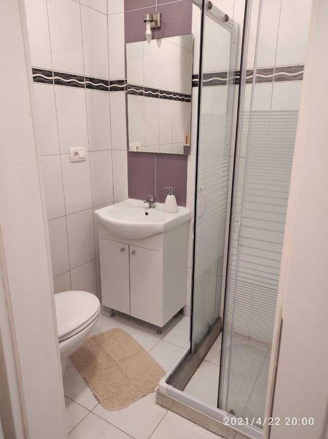 Apartmani Quattro Starigrad Paklenica Εξωτερικό φωτογραφία