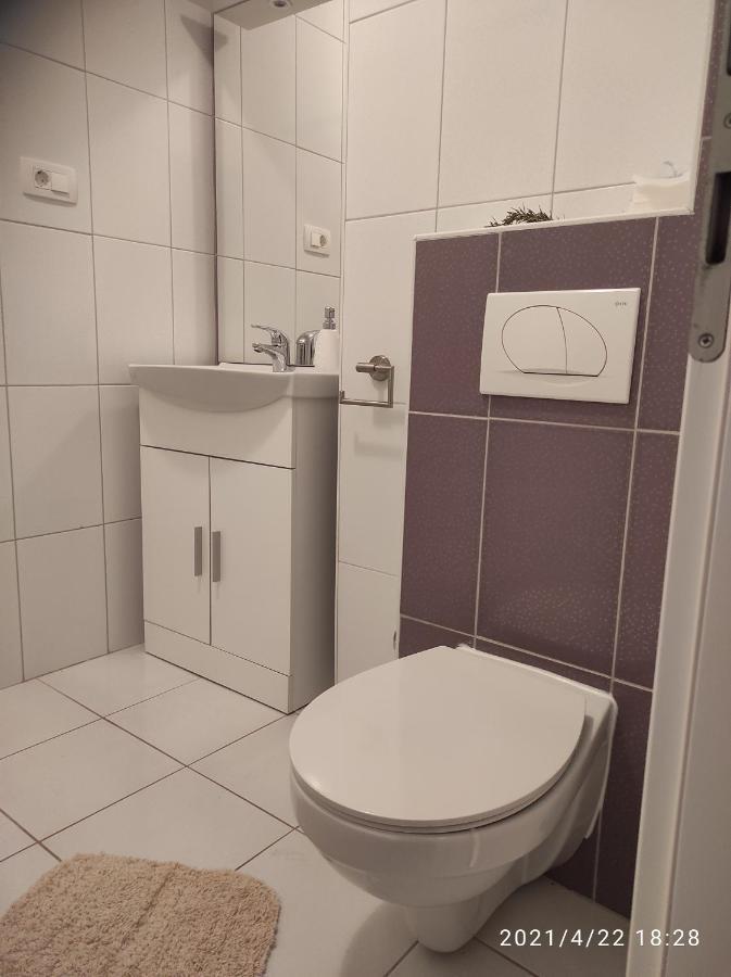 Apartmani Quattro Starigrad Paklenica Εξωτερικό φωτογραφία