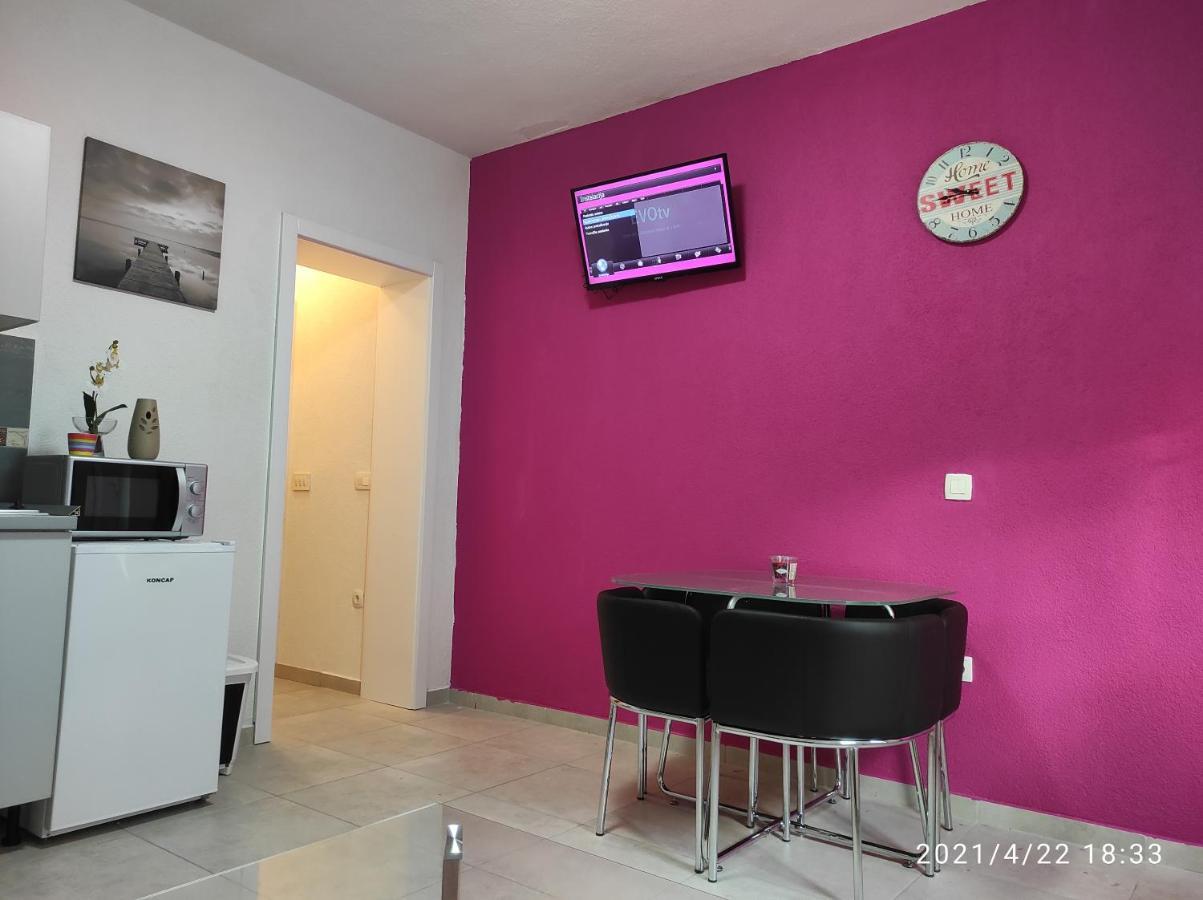 Apartmani Quattro Starigrad Paklenica Εξωτερικό φωτογραφία