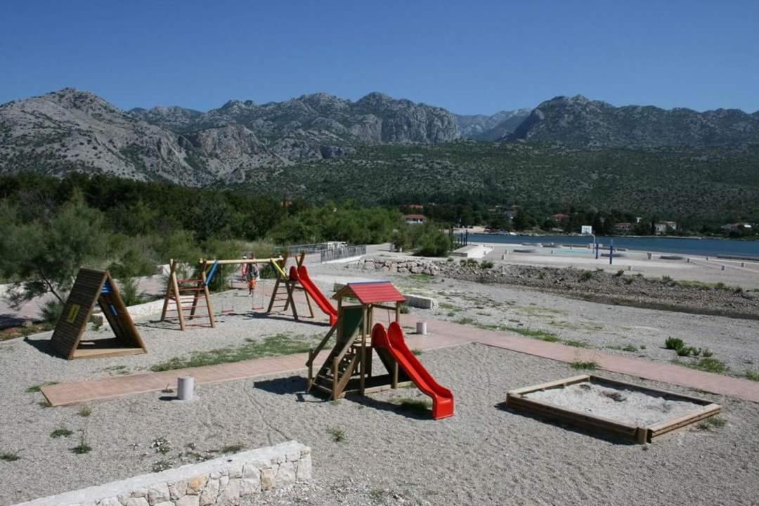Apartmani Quattro Starigrad Paklenica Εξωτερικό φωτογραφία