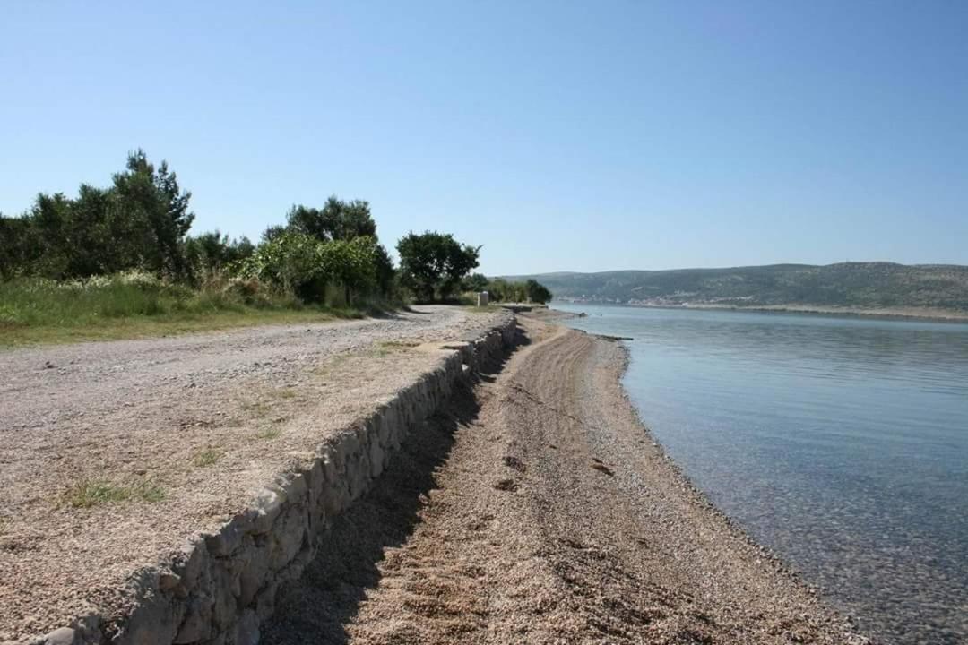 Apartmani Quattro Starigrad Paklenica Εξωτερικό φωτογραφία