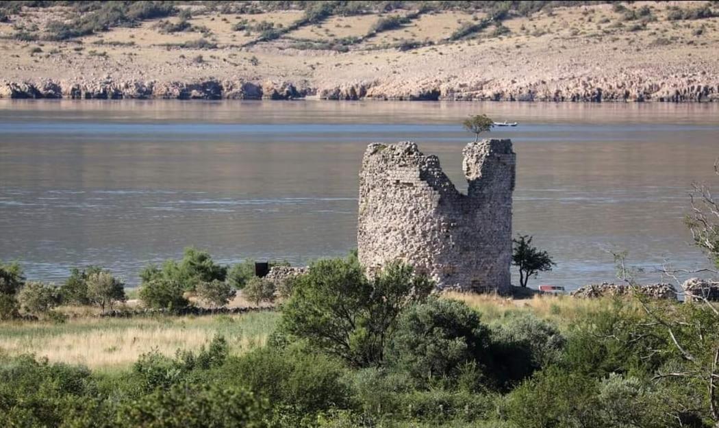 Apartmani Quattro Starigrad Paklenica Εξωτερικό φωτογραφία